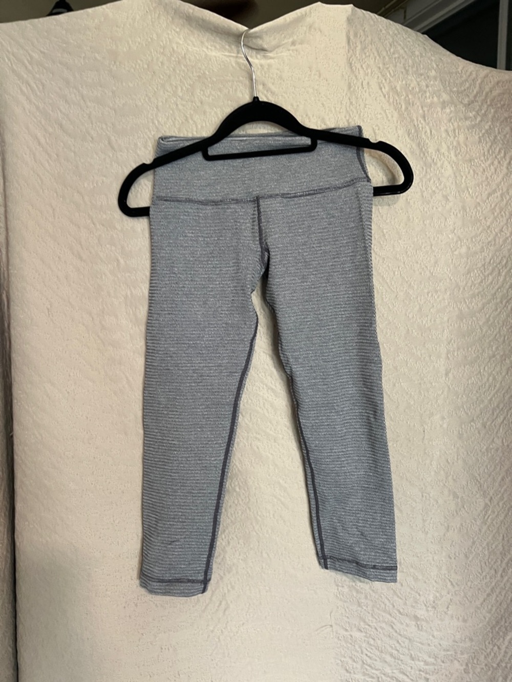 Lululemon Grey Ribbed Cropped Active Leggings Size 4